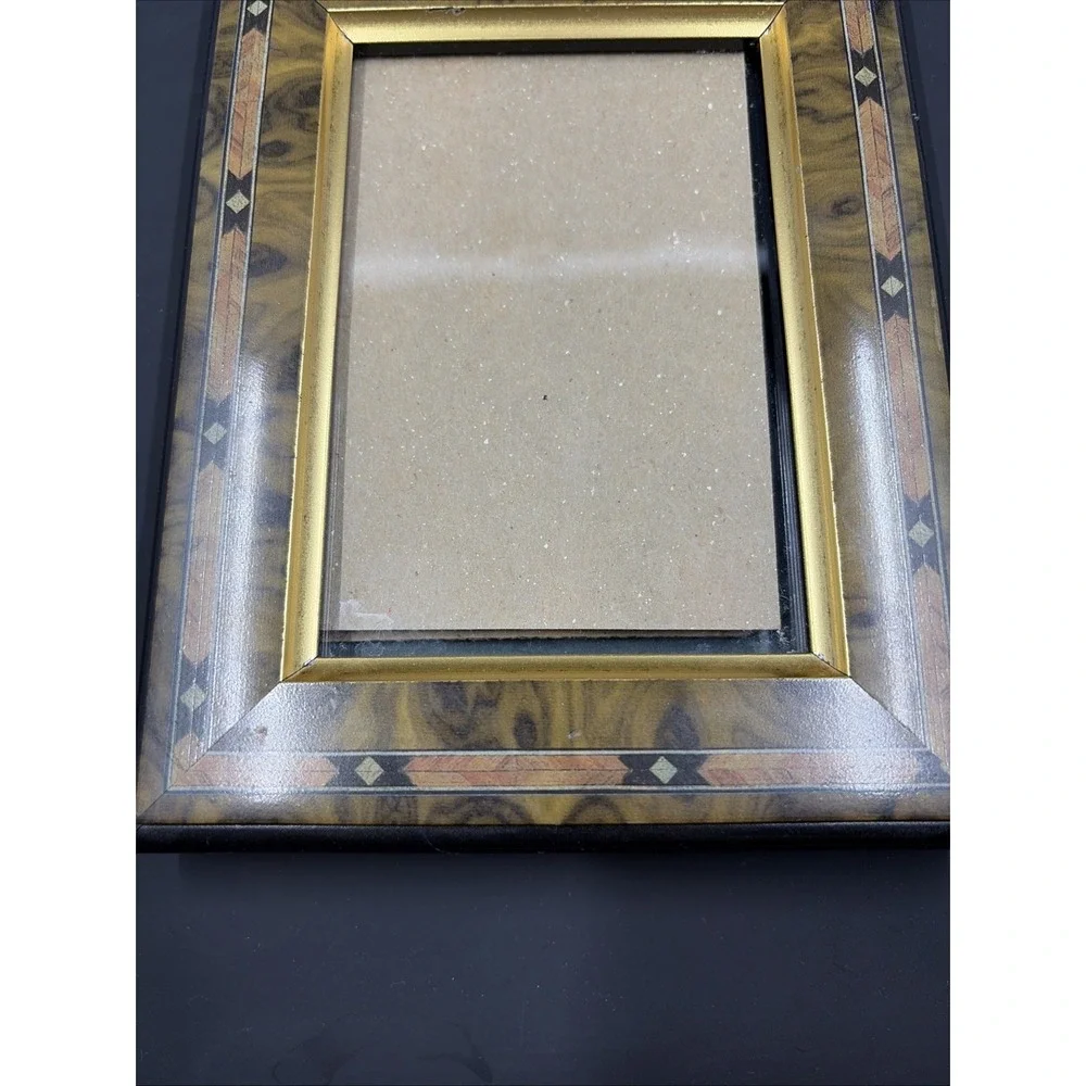 Wood Picture Frame W/ Inlay Accent  3.5